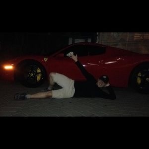 Meet your Posher, Christopher